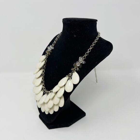 Cream and Gold Tone Bauble Layered Statement Necklace Gem Beads Tiered Costume - Picture 2 of 7